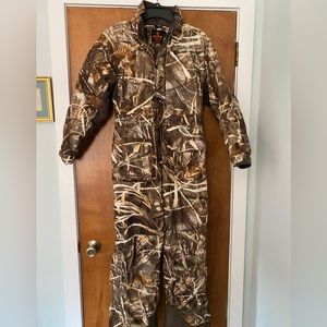 Game Winner Youth large 14/16 insulated Camo snowsuit coveralls